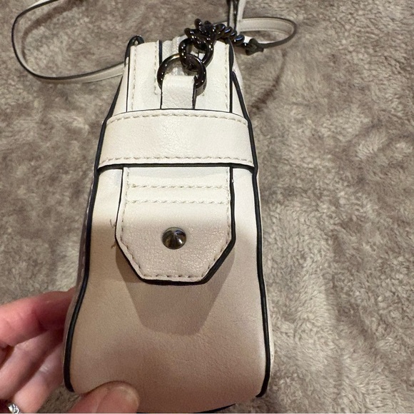 Vera Wang Cross Body Bag Dyed with Gray & White Color - Picture 3 of 16